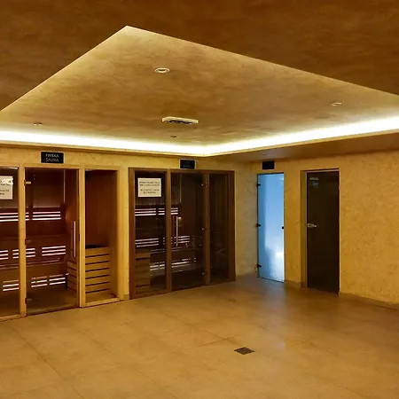Greenwood Apartment *